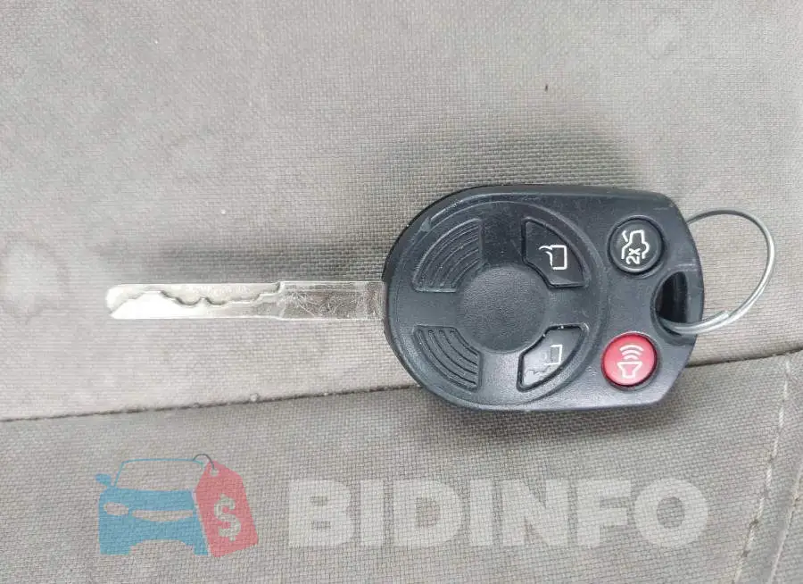 1FADP3FE8JL245930 Photo# 11