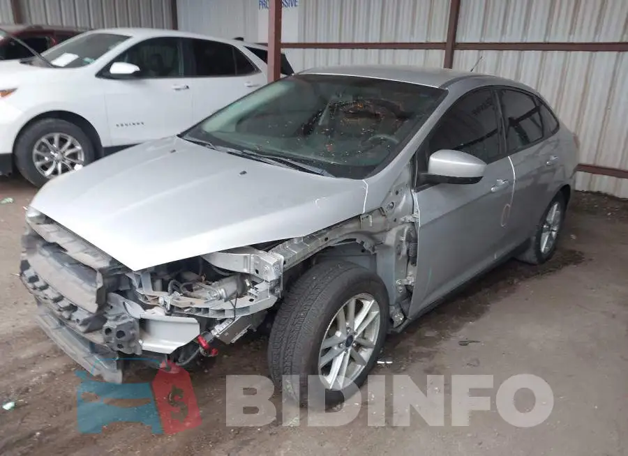1FADP3F2XJL315918 Photo# 2