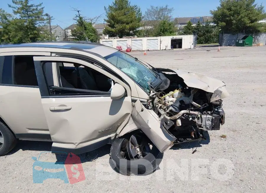 1C4NJDEB9HD111736 Photo# 6