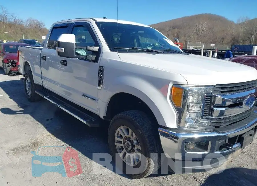 1FT8W3BT4HEF32232 Photo# 2