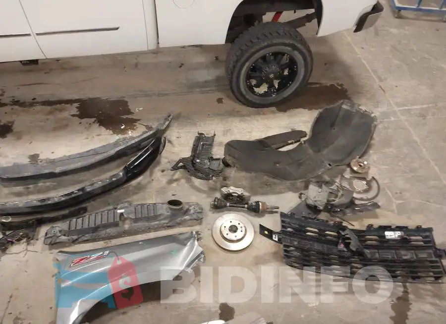 1GCRYCEF6LZ176145 Photo# 12