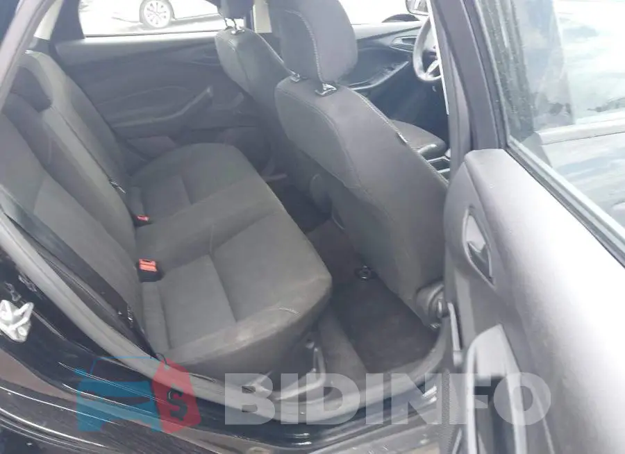 1FADP3E27HL251672 Photo# 8