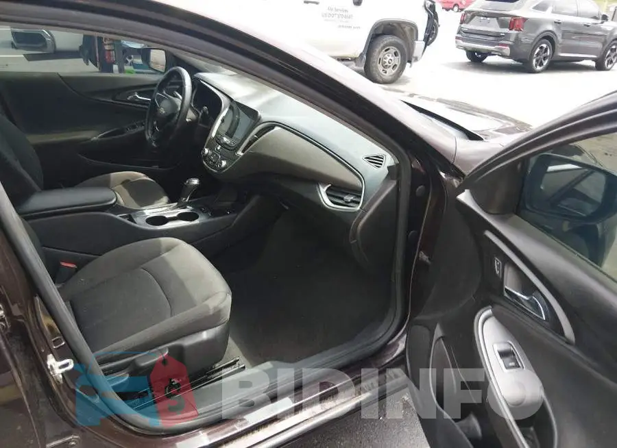 1G1ZG5ST2LF156347 Photo# 5