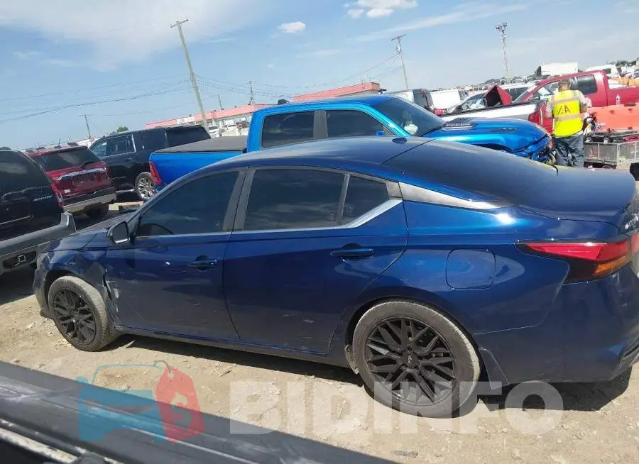 1N4BL4CV6LC168989 Photo# 14