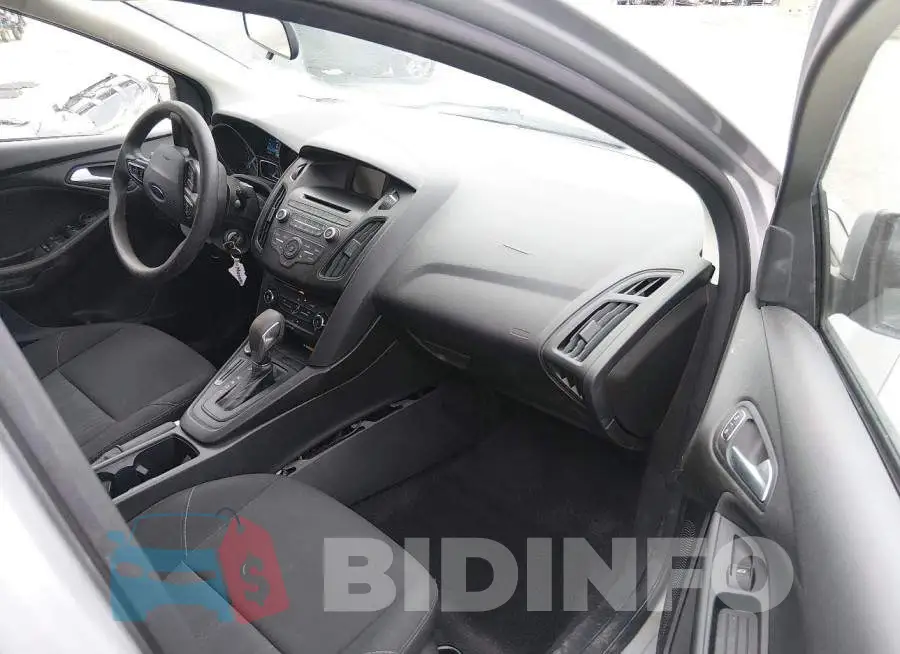 1FADP3F2XHL330445 Photo# 5