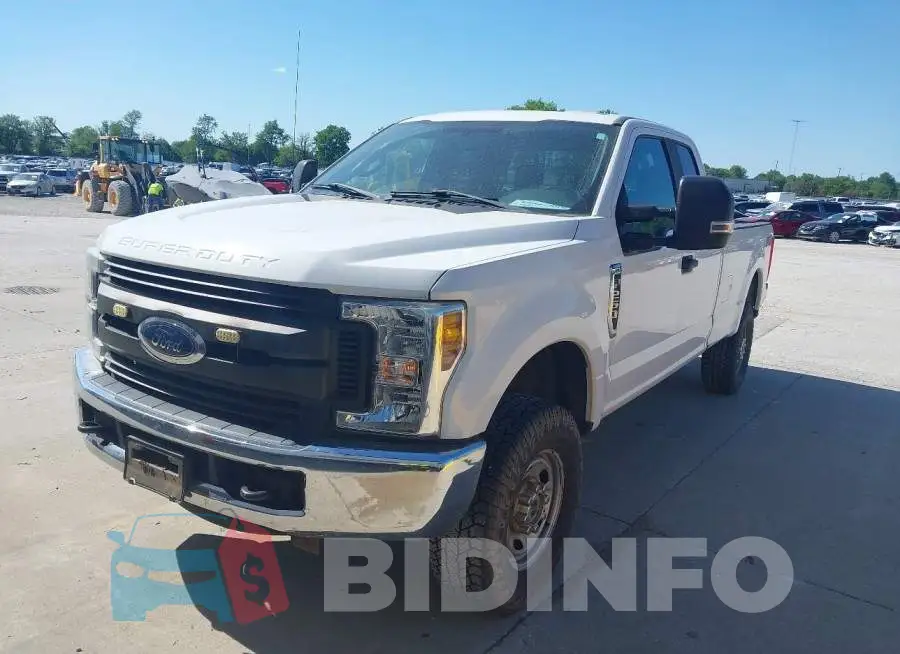 1FT7X2B63KEF41251 Photo# 2