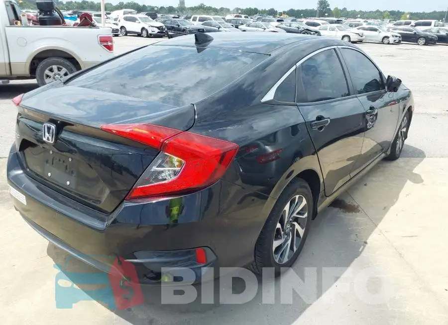 19XFC2F77HE062404 Photo# 4