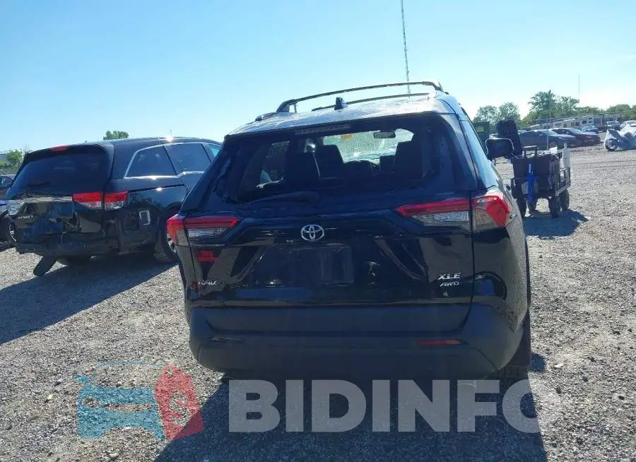 2T3A1RFV0MC179927 Photo# 16