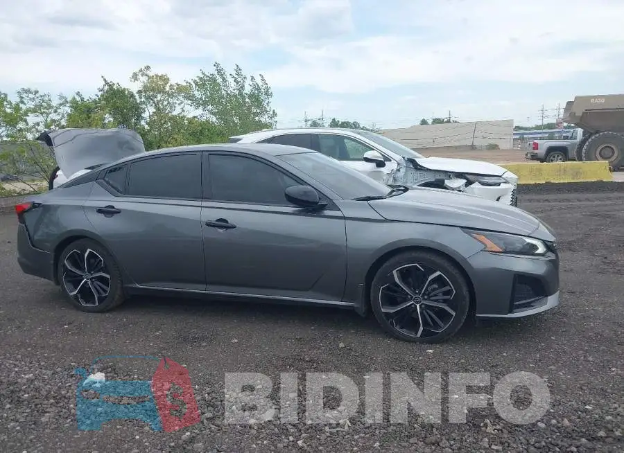 1N4BL4CV3PN341801 Photo# 13