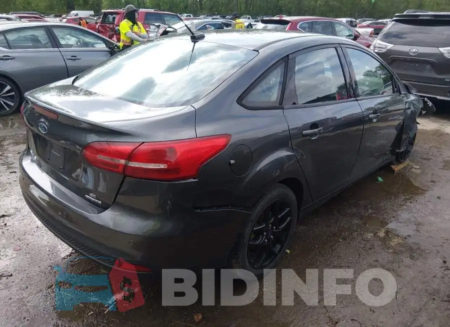 1FADP3F26GL321112 Photo# 4