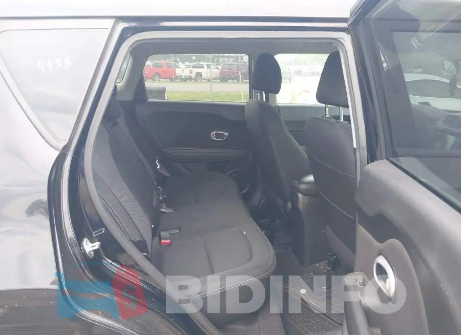 KNDJP3A5XJ7506987 Photo# 8
