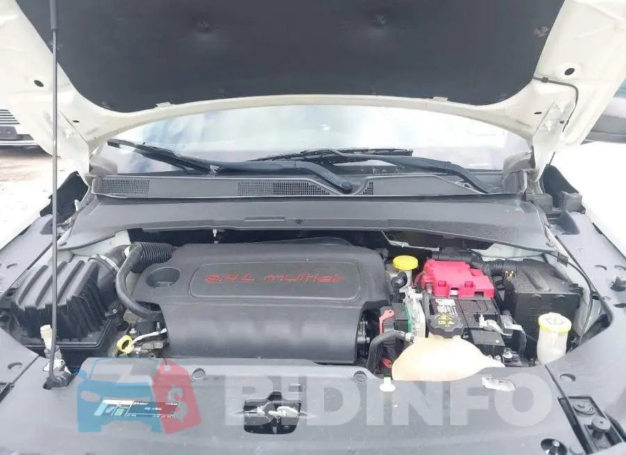 3C4NJCAB5LT121375 Photo# 10