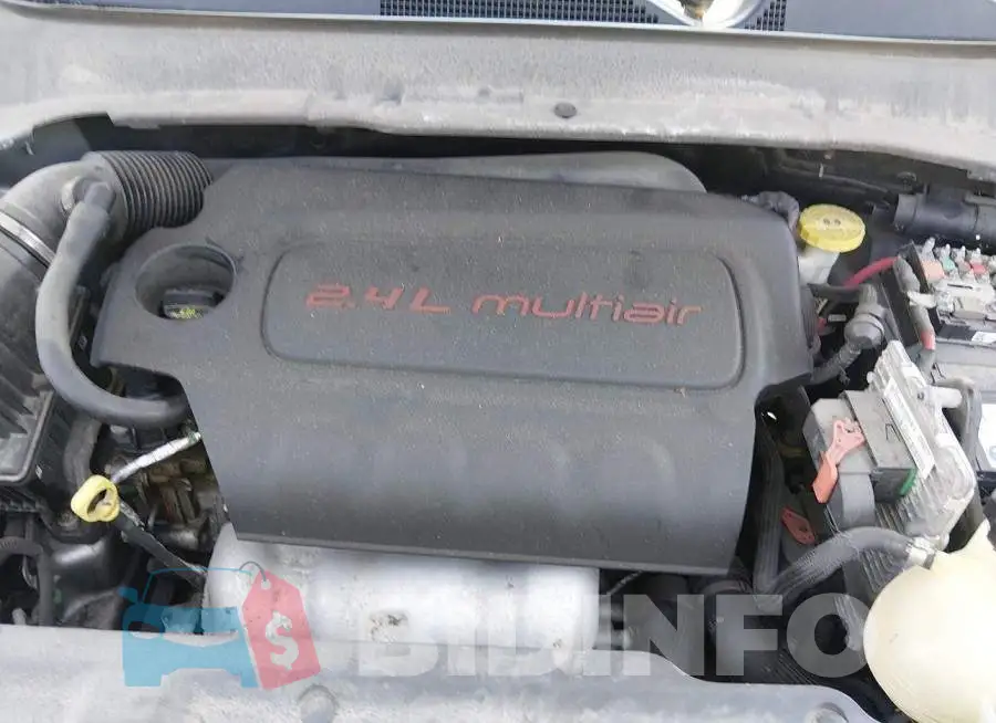 3C4NJDCB6JT484266 Photo# 6
