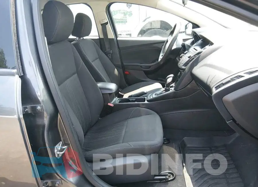 1FADP3F29HL327973 Photo# 5