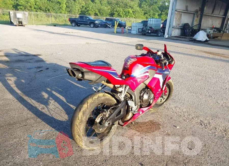 JH2PC40J8MK700663 Photo# 4