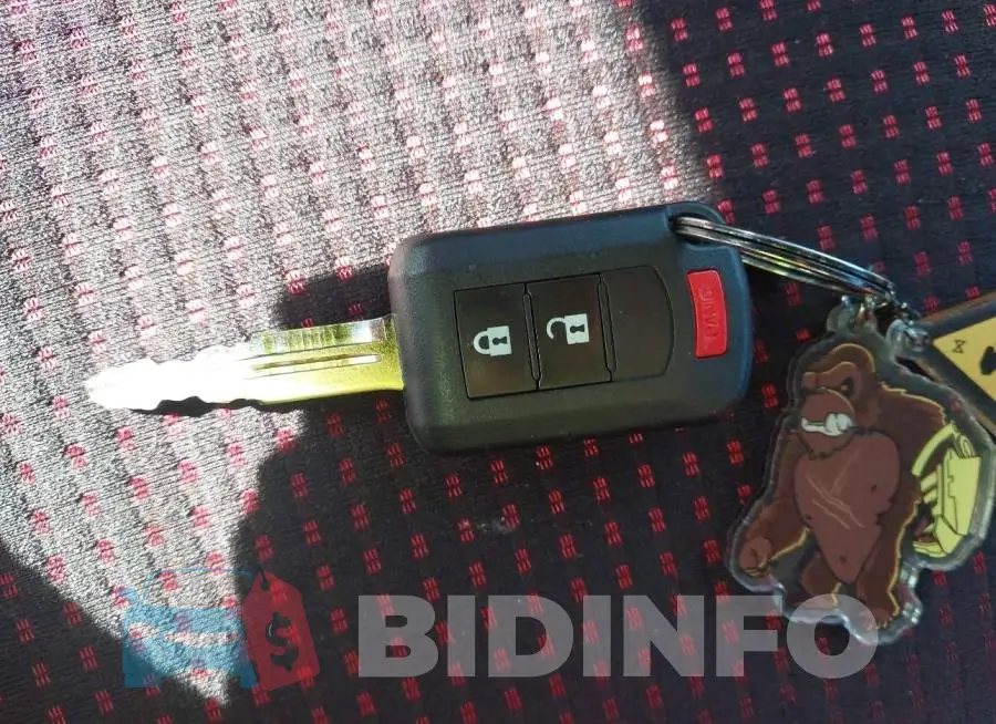 ML32FUFJ9RHF14884 Photo# 11