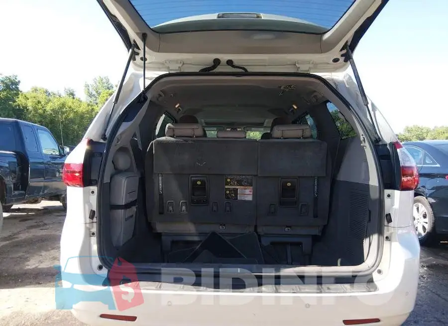 5TDYZ3DC1JS951286 Photo# 17
