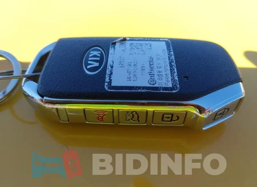 KNDJ33AUXL7105607 Photo# 11