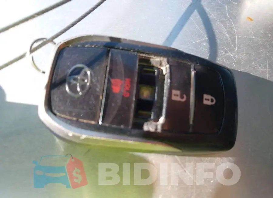 JTDBVRBD8HA001692 Photo# 11