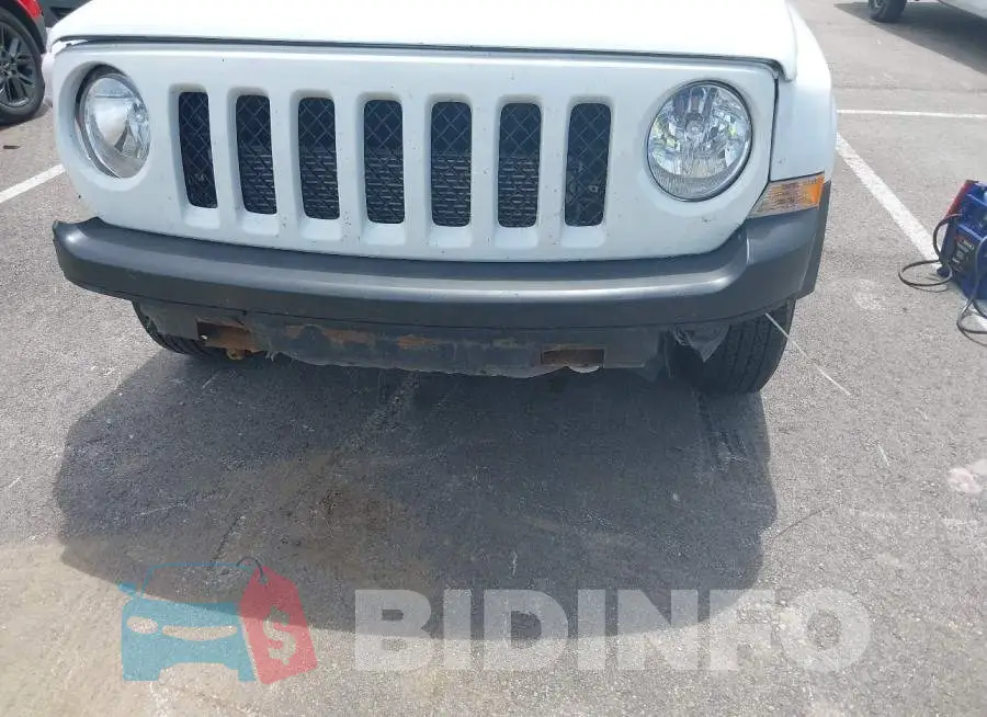 1C4NJPBB6GD574647 Photo# 6