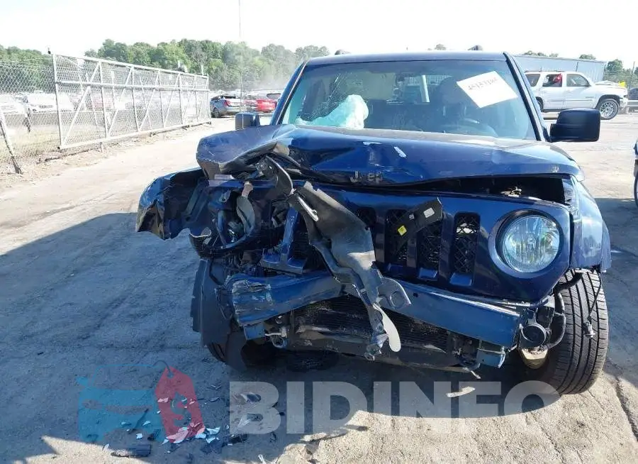 1C4NJRFB9HD209628 Photo# 11