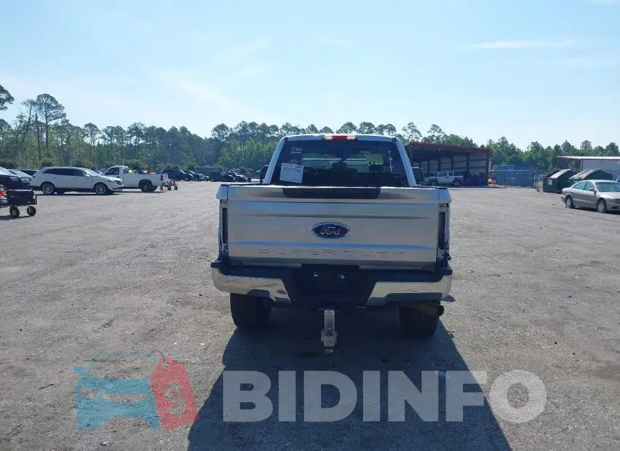1FT7W2B63JEB39389 Photo# 16