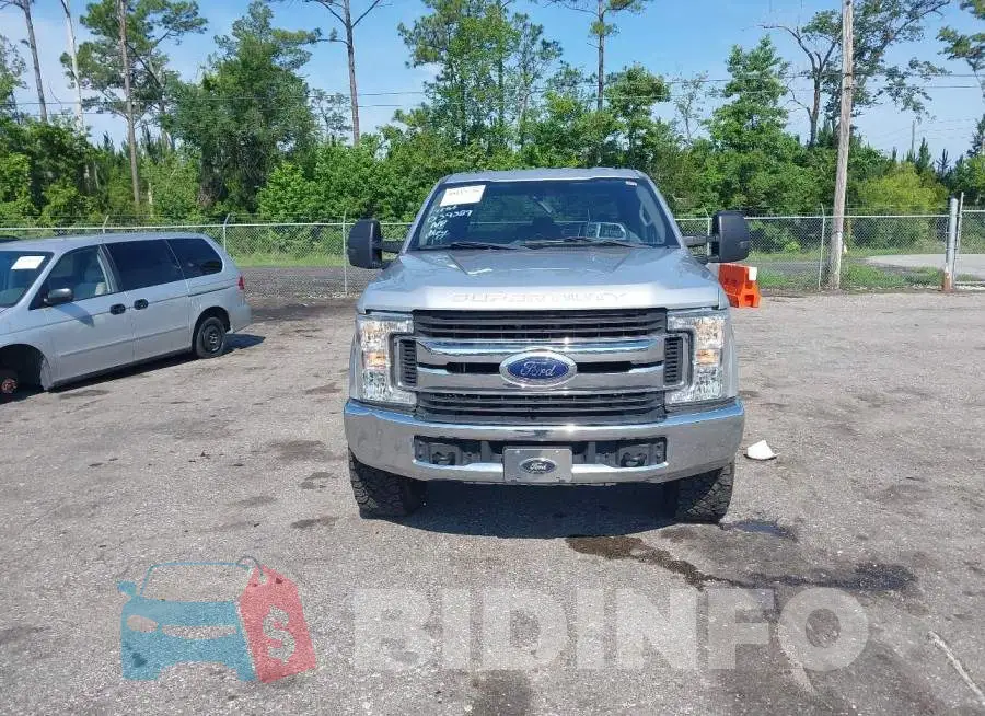 1FT7W2B63JEB39389 Photo# 12