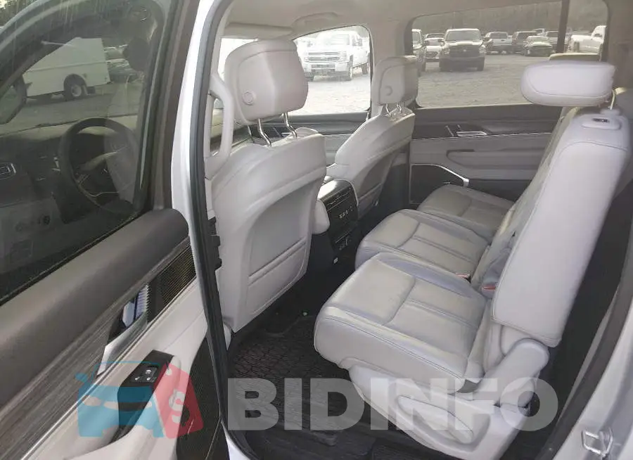 1C4SJRBP8RS185033 Photo# 8
