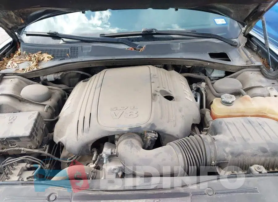 2C3CDXCT4JH167284 Photo# 10