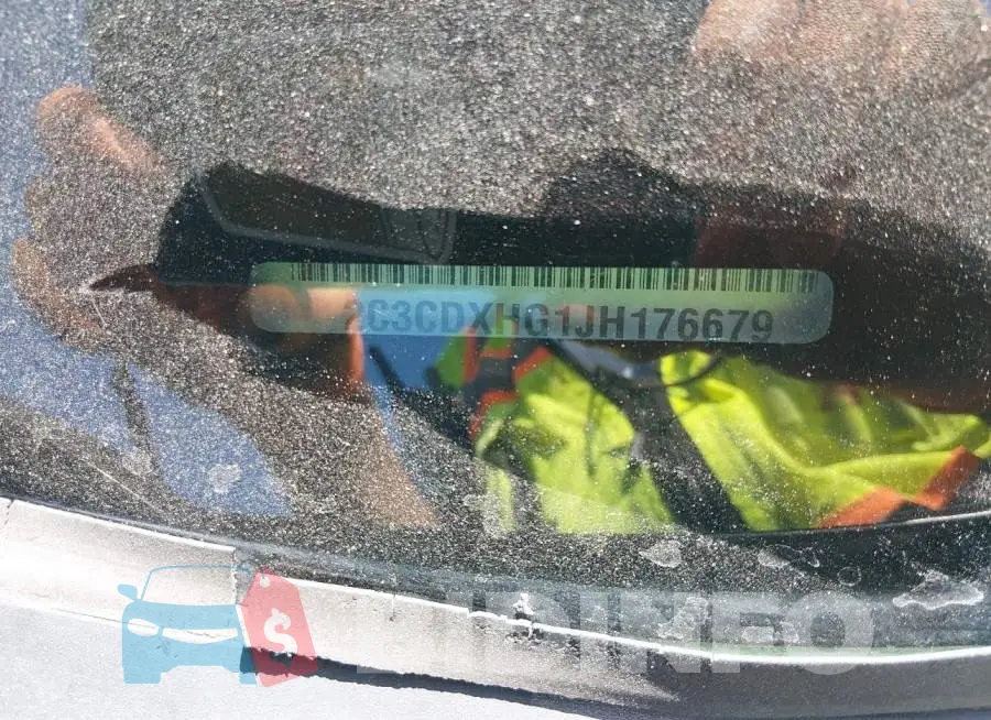 2C3CDXHG1JH176679 Photo# 9