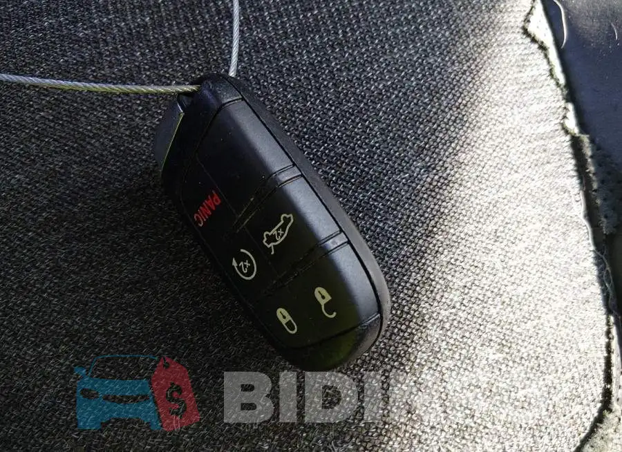 2C3CDXHG6GH150653 Photo# 11
