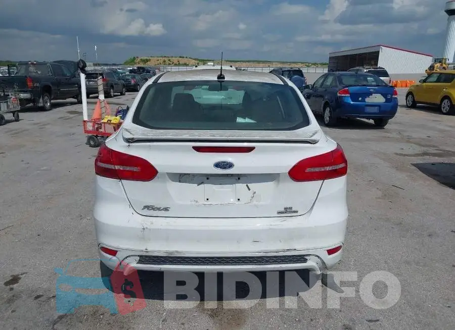 1FADP3F22GL301374 Photo# 6