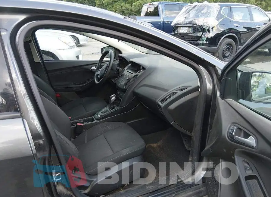 1FADP3F24GL301408 Photo# 5