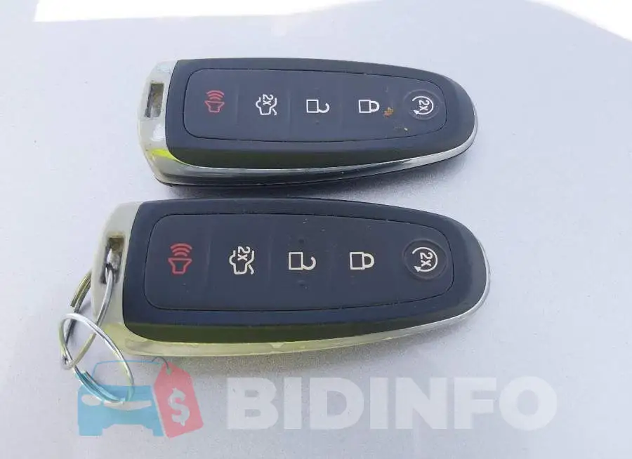 1FMCU0JD9HUC66023 Photo# 11
