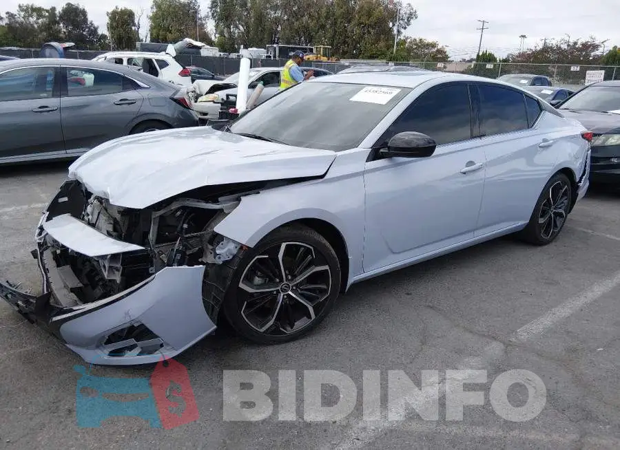 1N4BL4CV2PN315304 Photo# 2