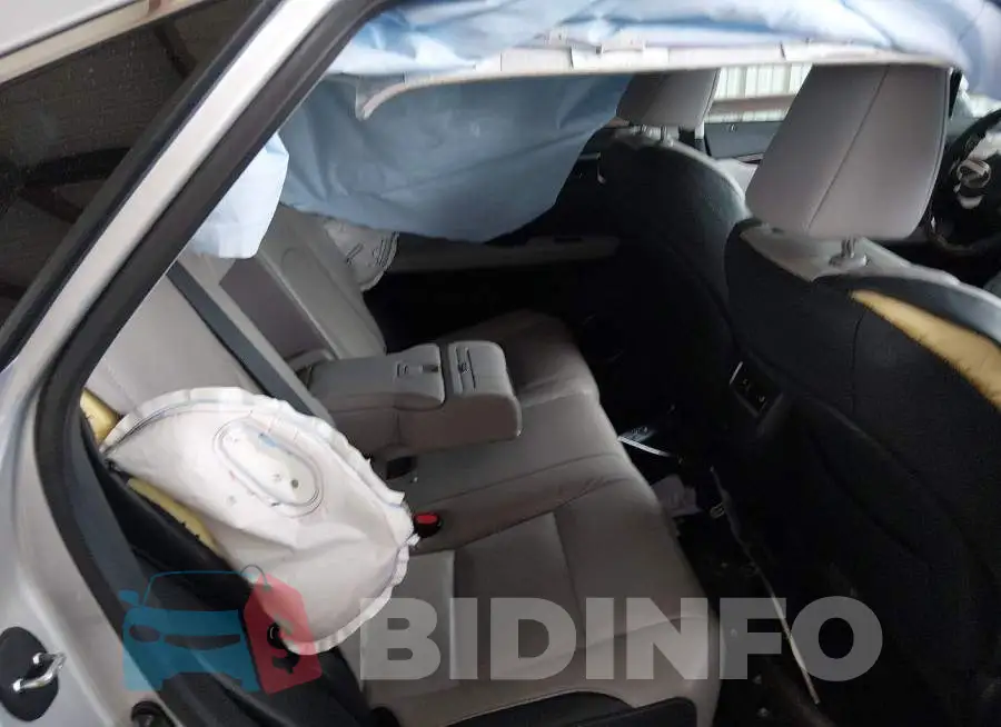 2T2ZZMCA9GC027735 Photo# 8