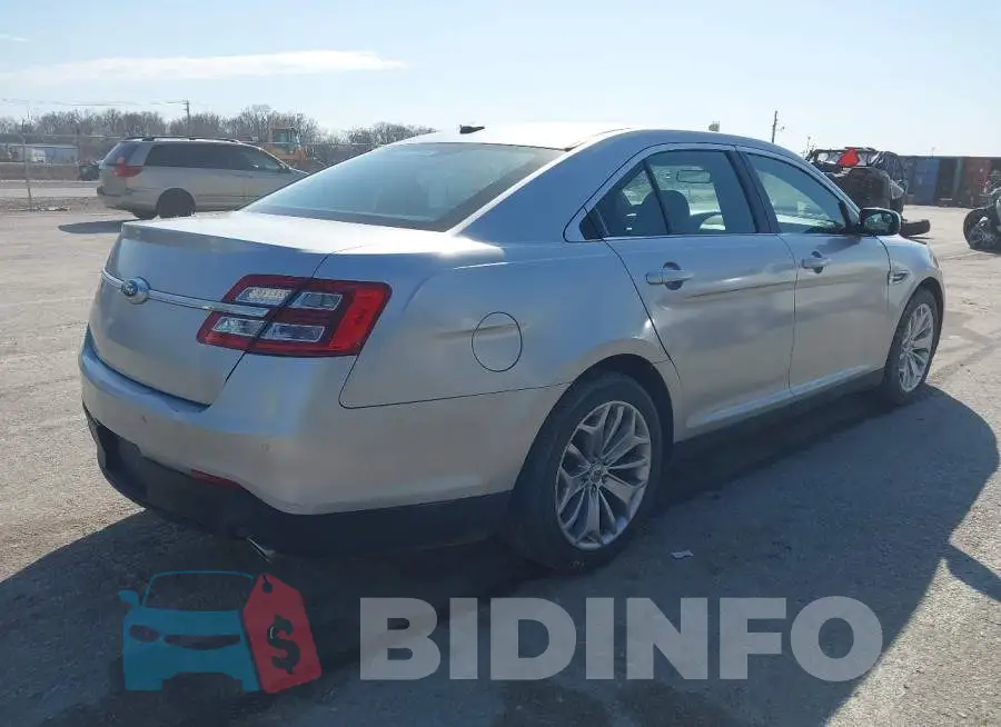 1FAHP2F82GG110658 Photo# 4