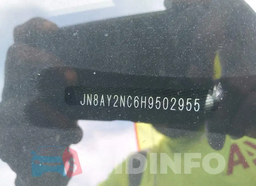 JN8AY2NC6H9502955 Photo# 19