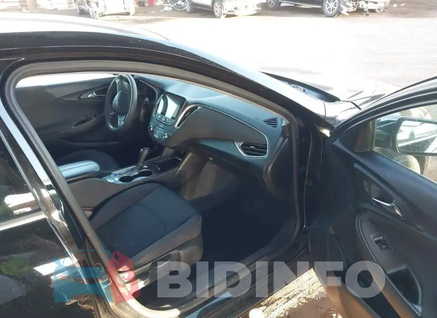 1G1ZD5ST7KF160367 Photo# 5