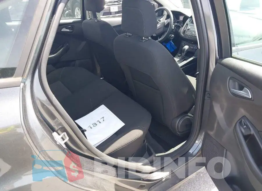 1FADP3F24JL328003 Photo# 8