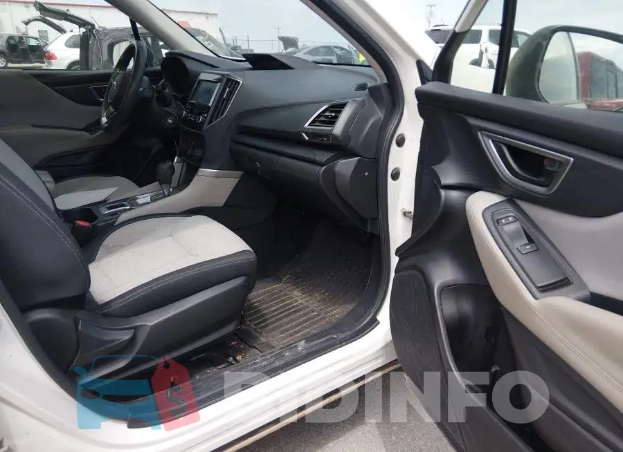 JF2SKADC9MH428607 Photo# 5