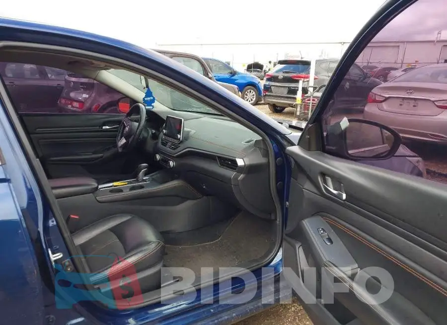 1N4BL4CV1KC132934 Photo# 5