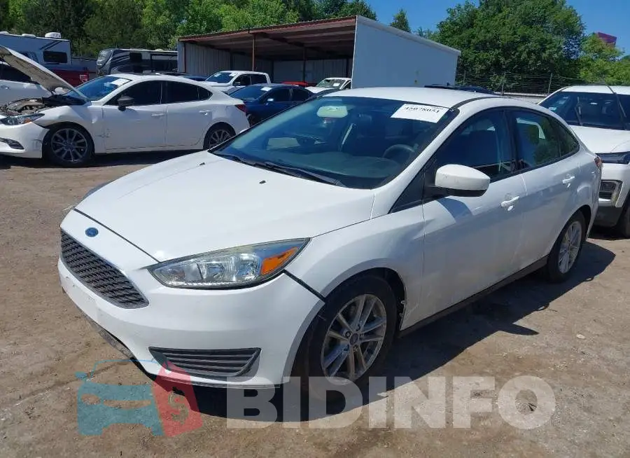 1FADP3F22JL327318 Photo# 2