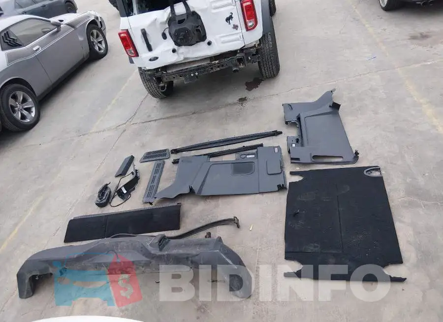 1FMDE7BH7SLB26125 Photo# 12