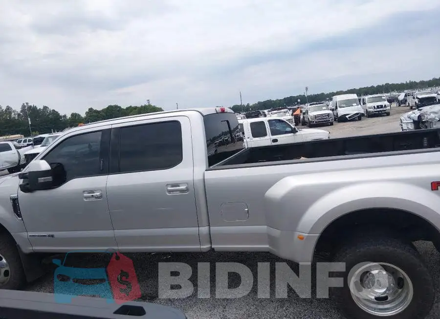 1FT8W3DTXJEB26183 Photo# 14