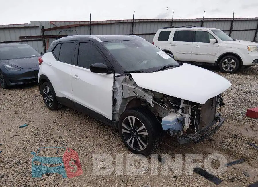 3N1CP5CV2LL577426 Photo# 1