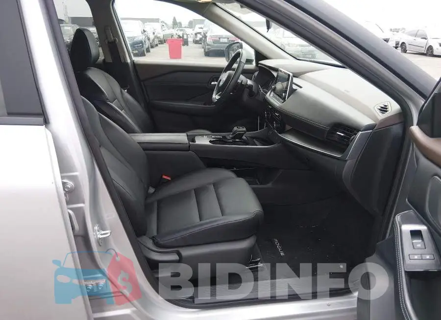 5N1BT3BA2PC687297 Photo# 5