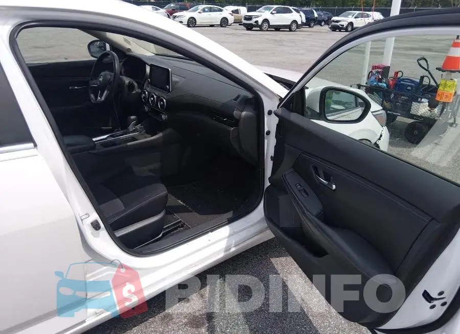 3N1AB8CV5LY282024 Photo# 5