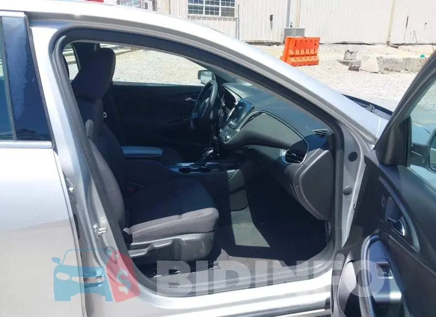 1G1ZD5ST9NF115113 Photo# 5