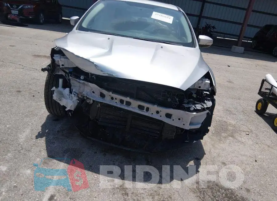 1FADP3M25JL228995 Photo# 13